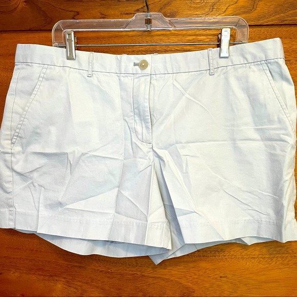 GAP Grayish Khaki Women’s Shorts Size 16 Tall - Picture 3 of 8